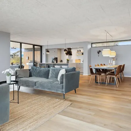 Stunning In With Sauna Semesterbostad Børkop